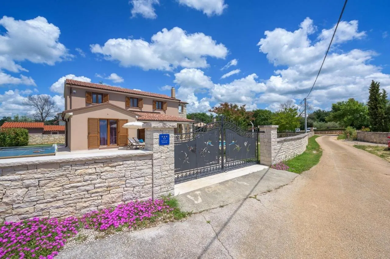 Villa Neo Tinjan Croatia