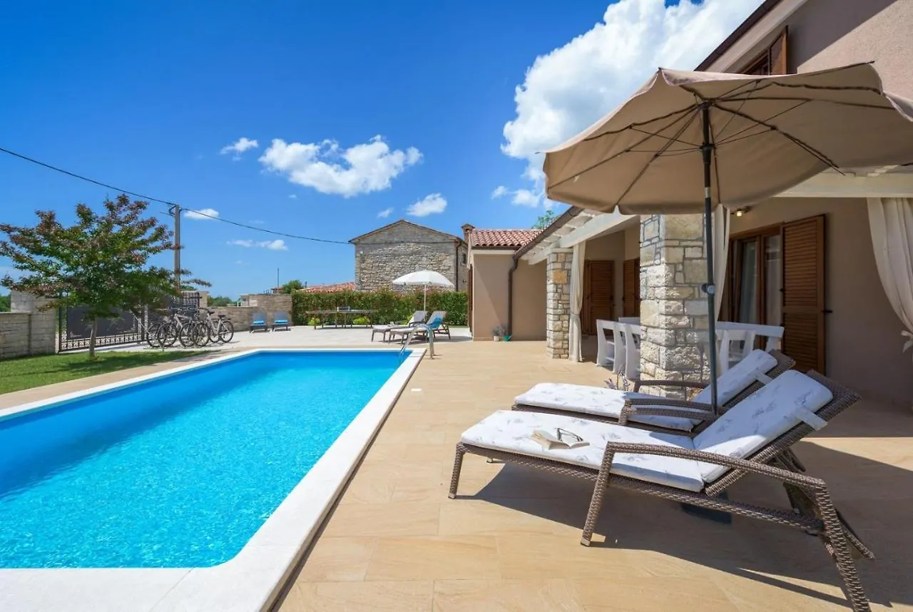 Villa Neo Tinjan Croatia